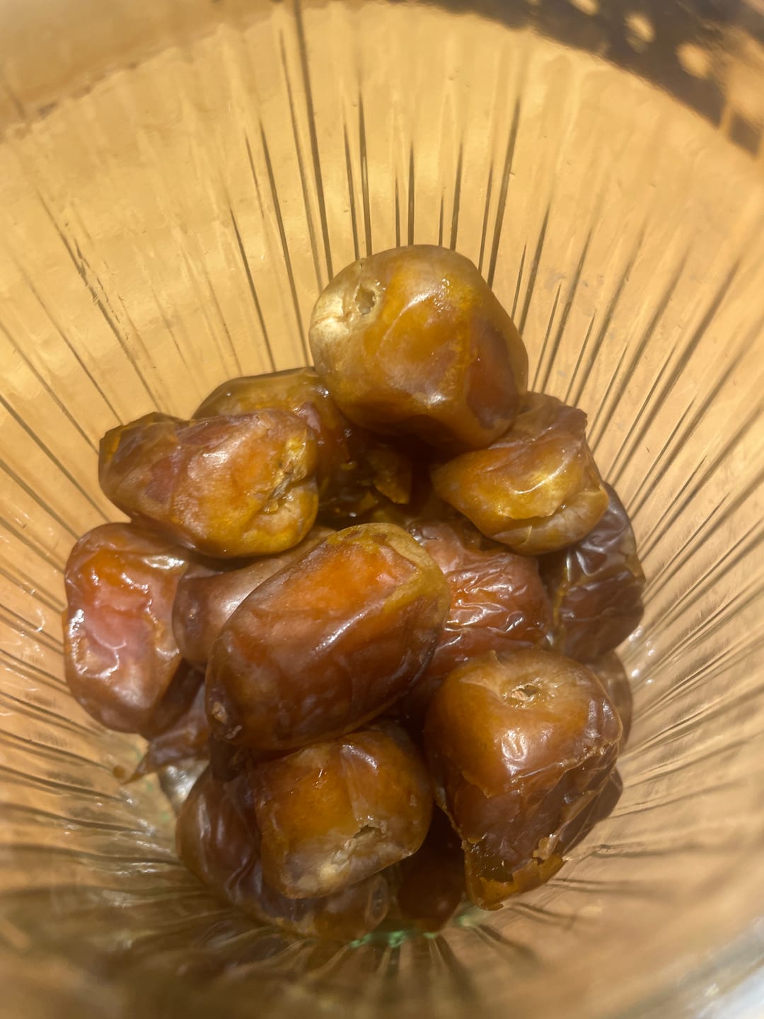 Customer photo review of Bio Rutab Sukkari Datteln von Sunnafrucht® | 1kg | Premium Qualität | Super Frisch & Saftig | Angebaut in Al Qassim, Saudi-Arabien | Perfekt für Snacks & Desserts | Super Fresh