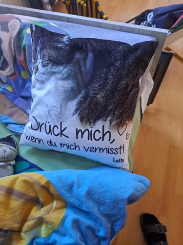 Customer photo review of Drück mich, wenn du mich vermisst - Individuelles Kissen