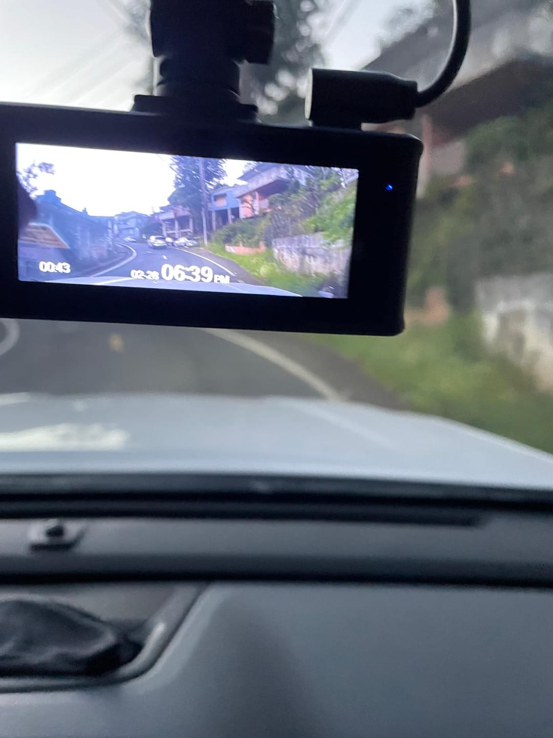 Customer photo review of Redtiger F7NT Touch Screen 4K Dual Dash Cam