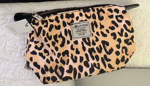 Reseña con foto de un cliente sobre Estuche Estampado