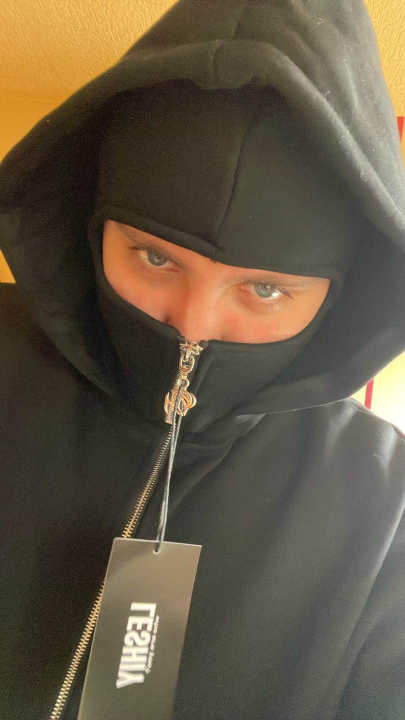 Customer photo review of 470 GSM BALACLAVA HOODIE LIMITED BLACK