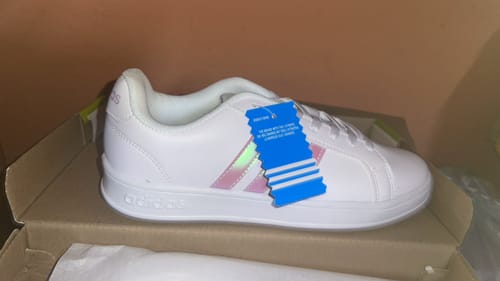 Customer photo review of Tenis Neo Grand Court Blanco Lila