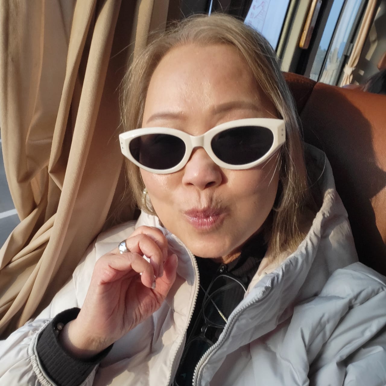 Customer photo review of Kyoto Oval Framed Sunglasses