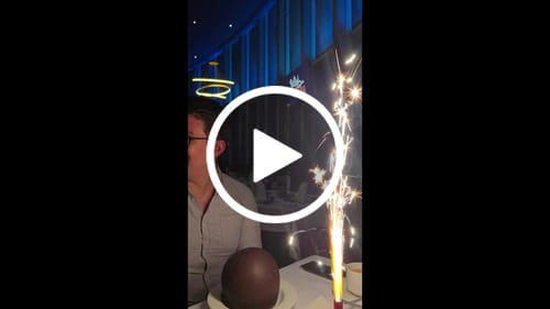 Customer video review of Menú Golden