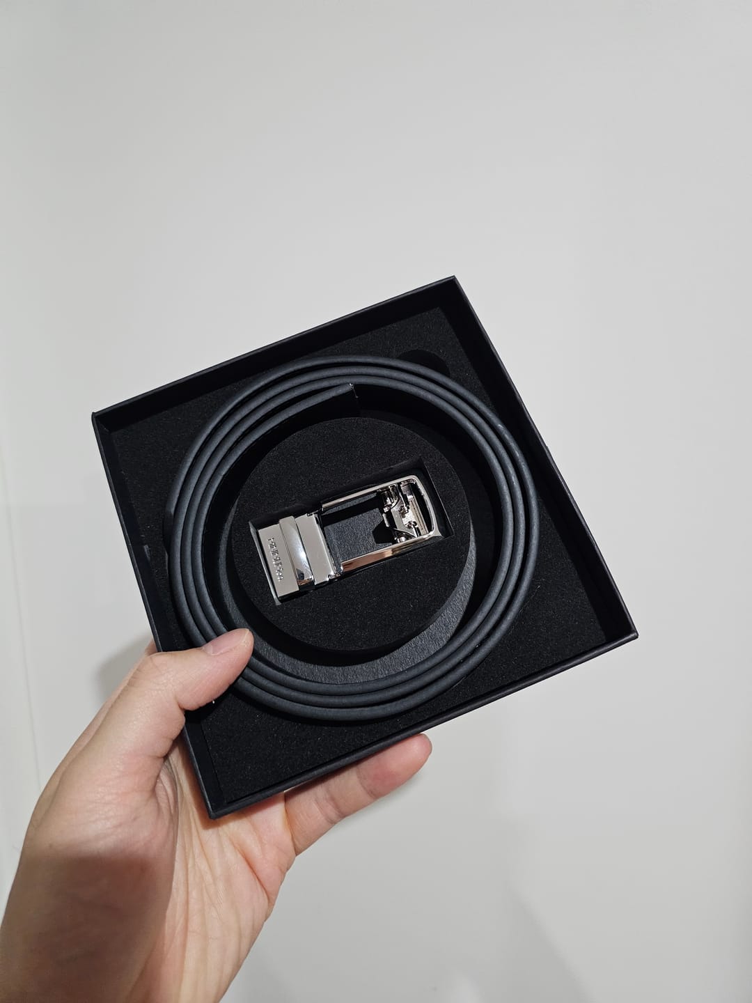Customer photo review of Silver | Skinny Belt