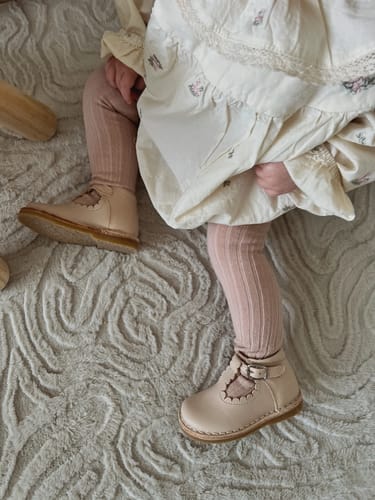 Customer photo review of T-Bar Scallop - Cream