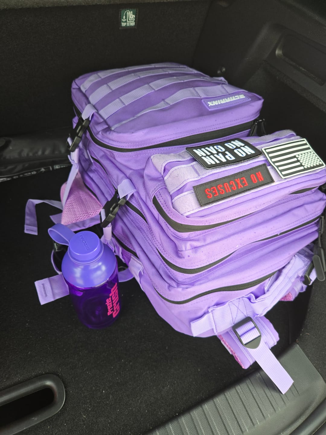 Customer photo review of Mochila Táctica 45L con compartimento para comida Lavanda