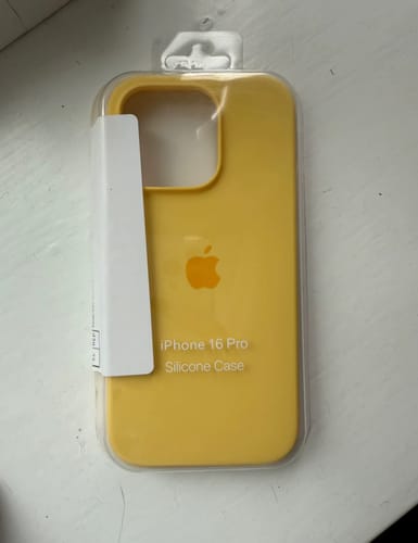 Customer photo review of iPhone Silicone Case (Yellow)