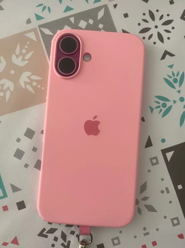 Customer photo review of iPhone Silicone Case (Candy Pink)