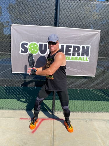 Customer photo review of Compression Sleeves V2 for Knees and Legs