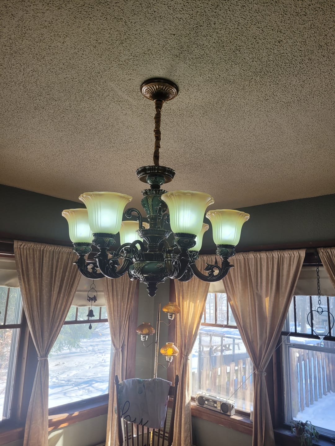 Customer photo review of Traditional Antique Ceramic Dining Room Chandelier with Frosted Flower Glass Shades