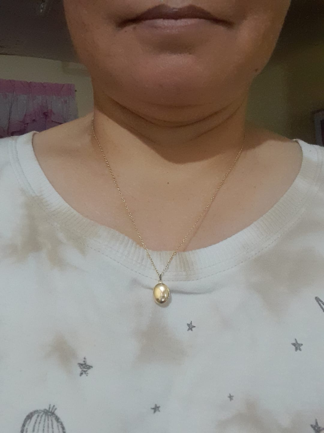 Customer photo review of PHOTO LOCKET NECKLACE *Free Printed Photo inside