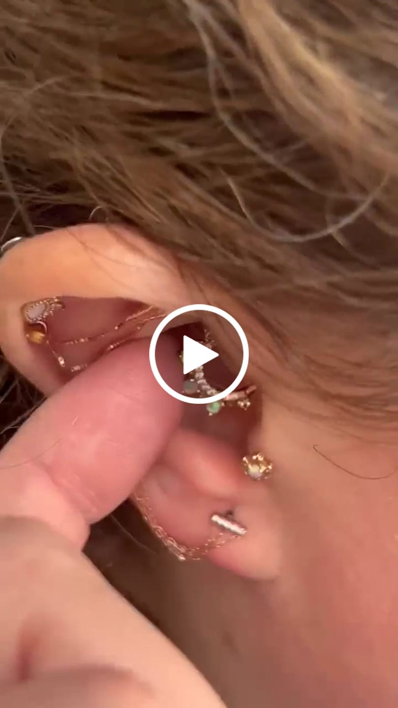 Customer video review of Gigi - CZ + Opal - Clicker