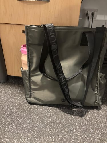 Reseña con foto de un cliente sobre Cartera De Hombro Para Notebook
