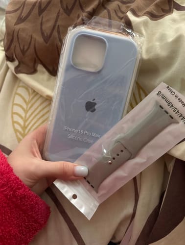 Customer photo review of iPhone Silicone Case (Sky Blue)