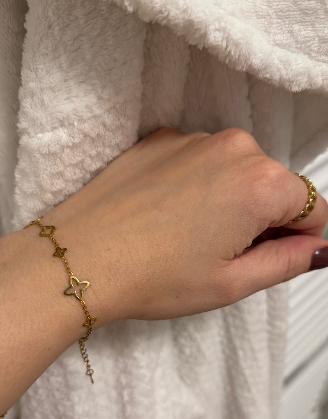Customer photo review of Fancy Clover Armband | 18K vergoldet