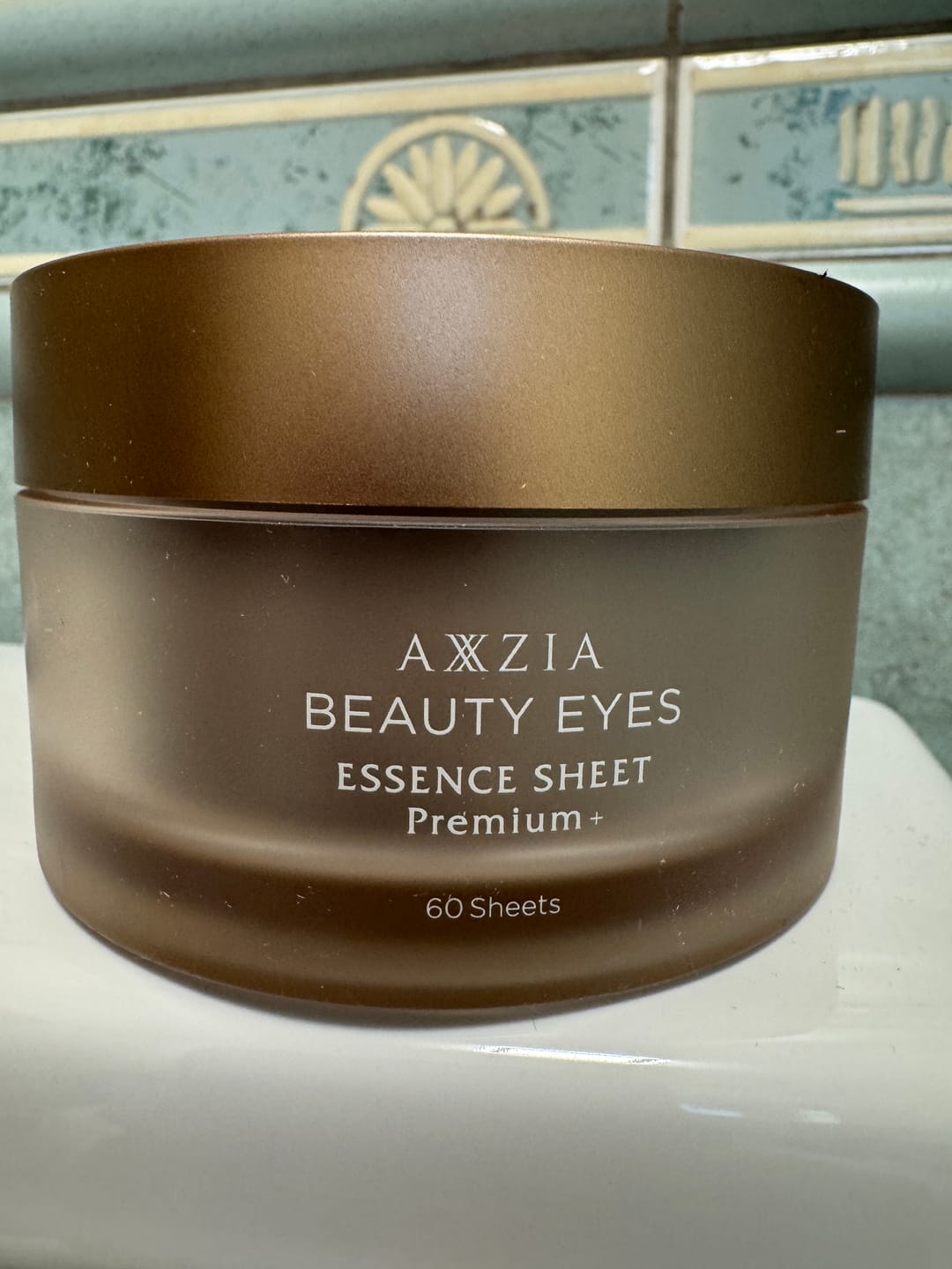 Customer photo review of AXXZIA Eye Masks Essence Sheet Premium +