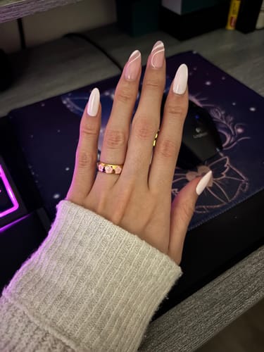Customer photo review of Daisy Enamel Ring Band