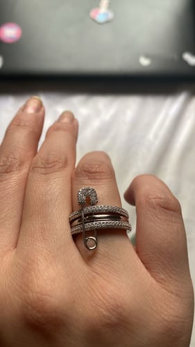 Customer photo review of „LOVE, SMILE, Happiness “ RING MIT SICHERHEITSNADEL