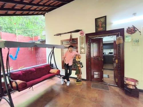 Customer photo review of SNOW Men's casual sneaker