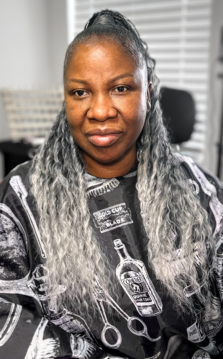 Customer photo review of Bobbi Boss Human Hair Blend Tress Up Ponytail WATER WAVE 28"