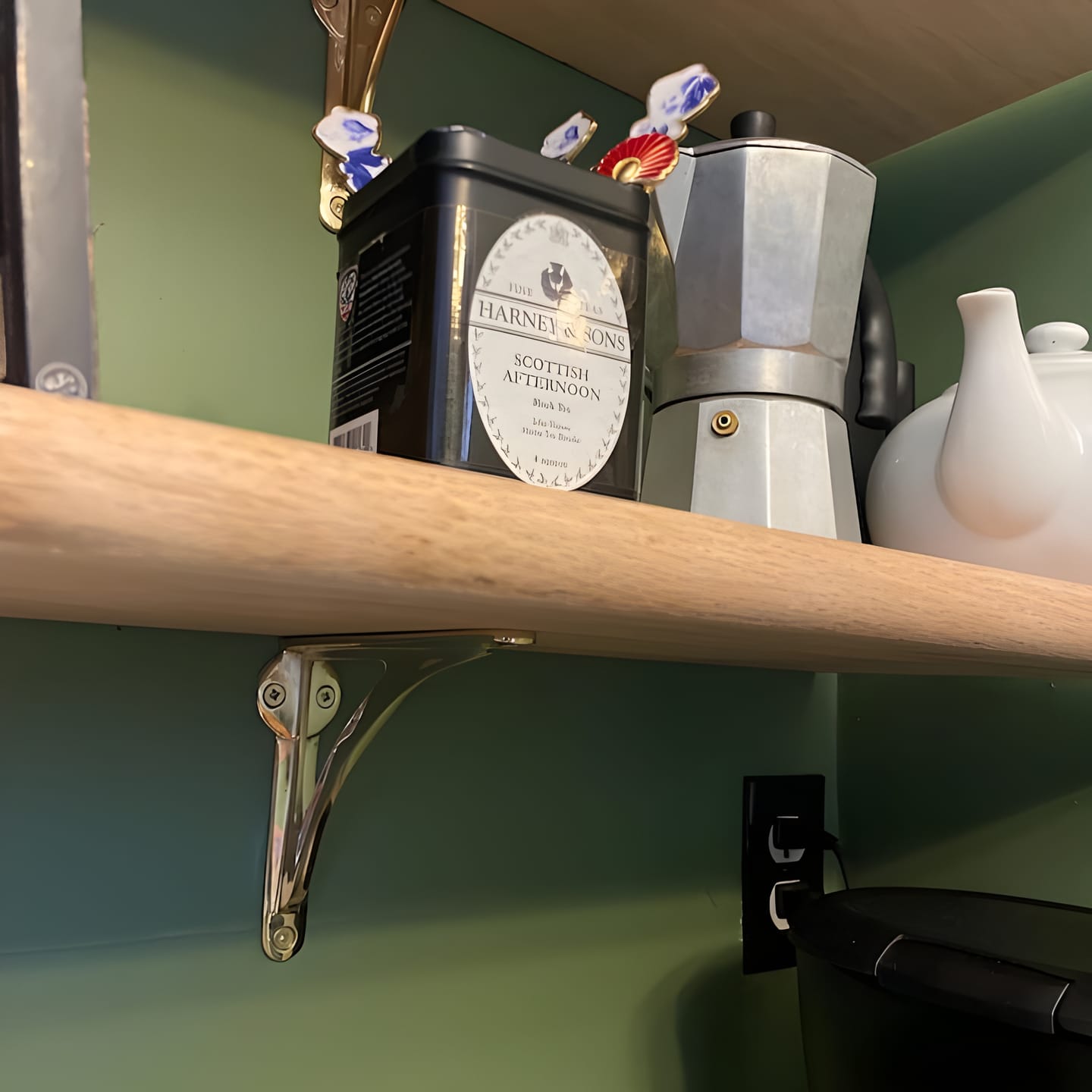 Customer photo review of Arched Shelf Bracket - Unlacquered Polished Brass