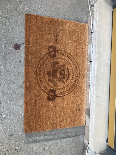 Customer photo review of 47 Presidential Seal Door Mat