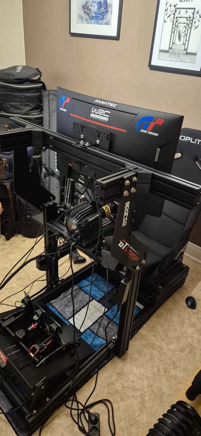 Customer photo review of PRIME Integrated Monitor Mount