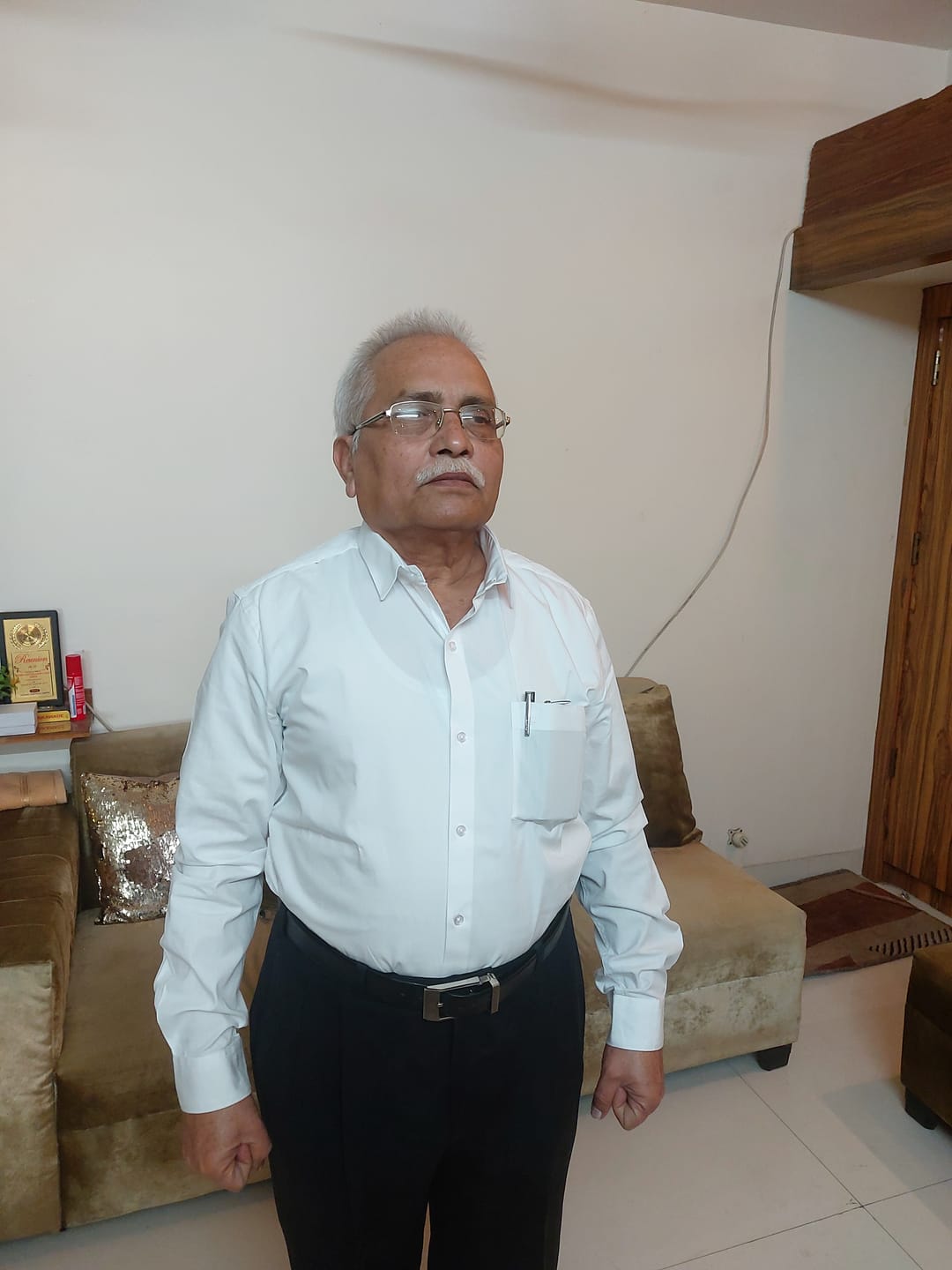 Customer photo review of Good Luck - 100% Cotton Formal White Shirt For Men | Uathayam