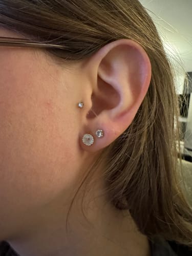 Customer photo review of Boucle d'oreille Aenor