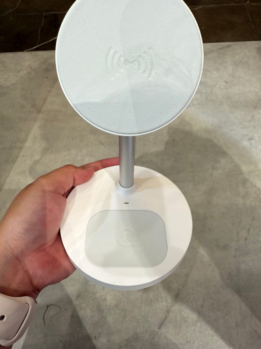 Customer photo review of 3 in 1 Wireless Charger Tower