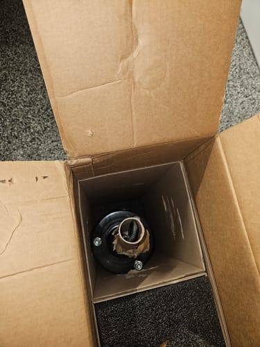 Customer photo review of 2015-2020 Chevrolet Suburban Magnetic Struts Front OE Replacement Kit (GC6FB)