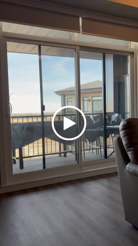 Customer video review of SmartWings Motorized Roller Shades 100% Blackout Safari