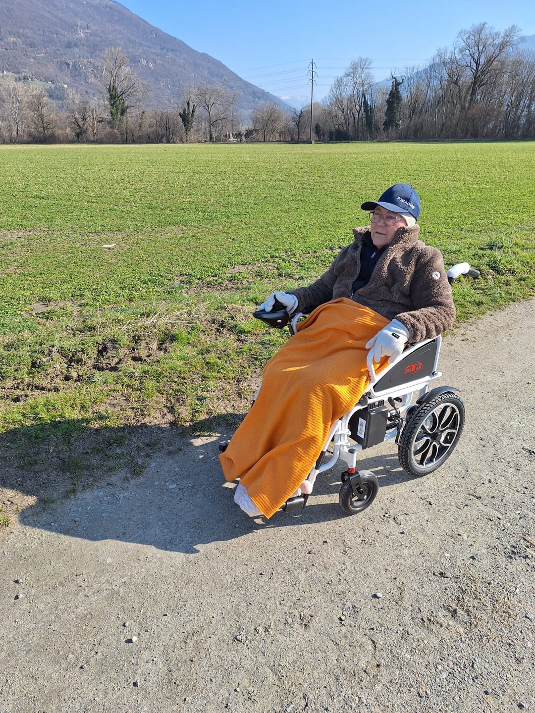 Customer photo review of Antar elektrischer Rollstuhl - AT 52304