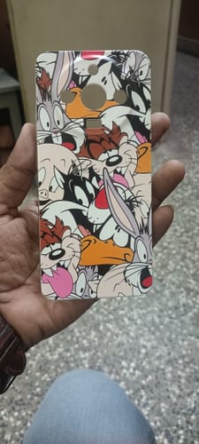Customer photo review of Cute Bugs Bunny Silicon Case For Realme/Narzo