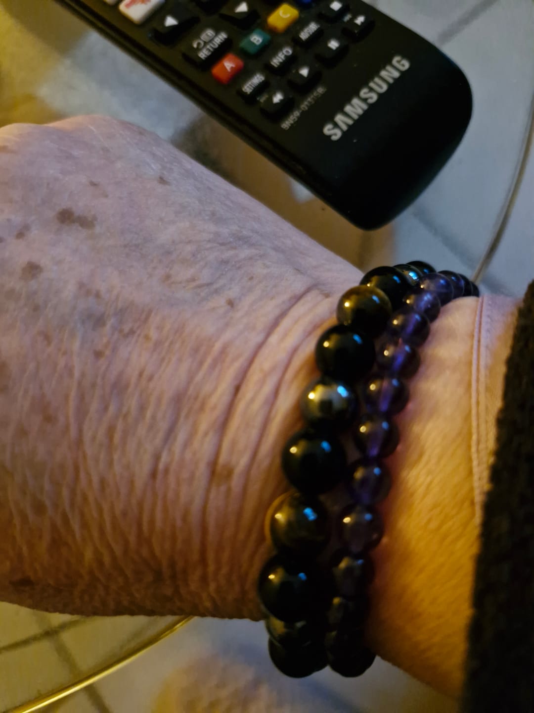 Customer photo review of Bracelet "Triple Protection" en Hématite, Oeil de Tigre et Obsidienne