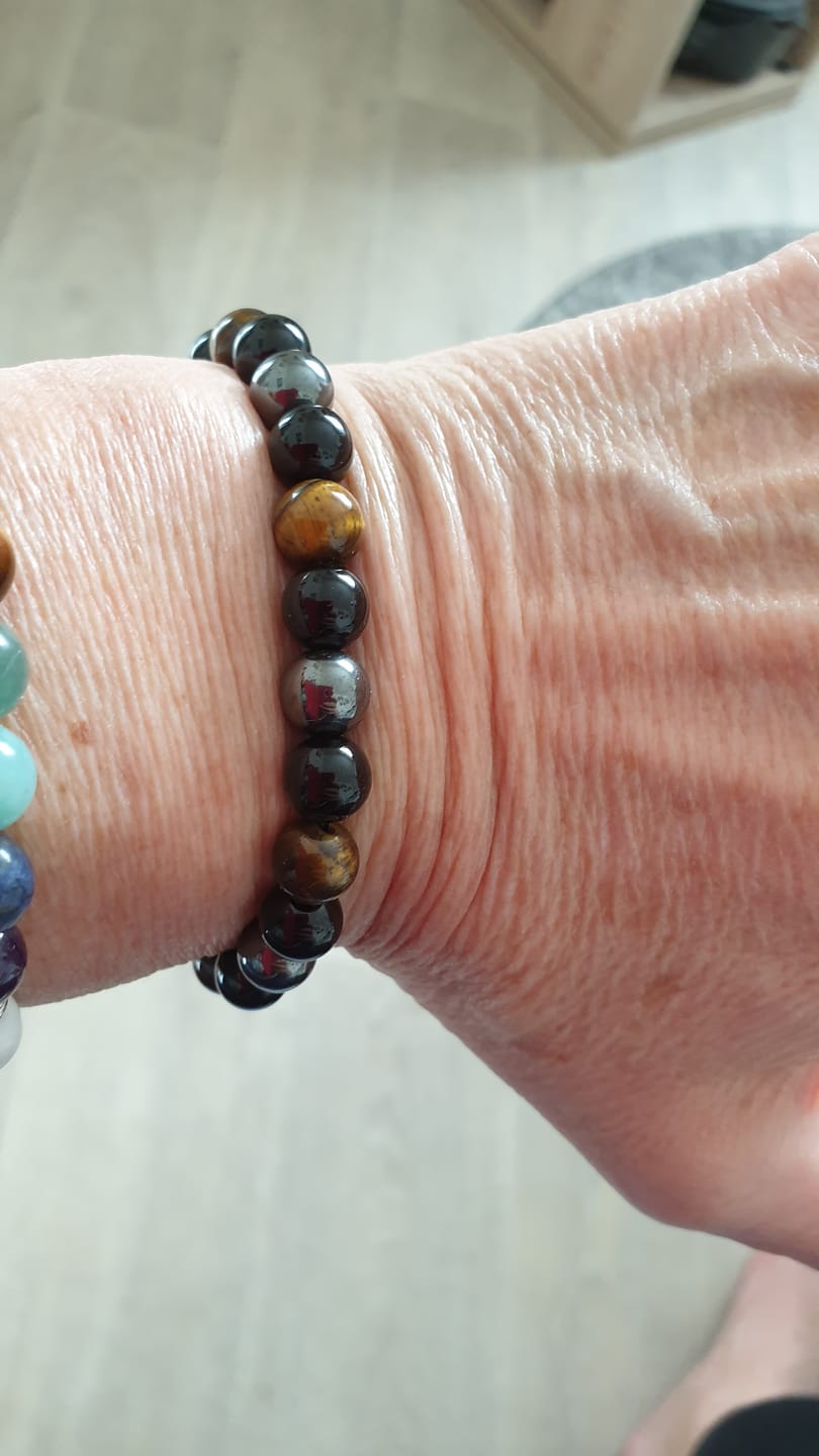 Customer photo review of Schutz Armband: Turmalin, Tigerauge, Hämatit | Dreifach Schutz