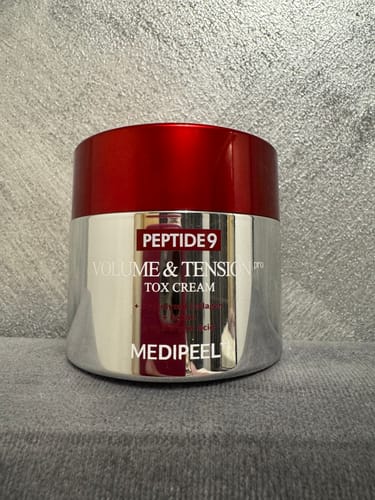 Customer photo review of Pretnovecošanas liftinga krēms ar peptīdiem Medi-Peel Peptide 9 Volume & Tension Tox Cream Pro