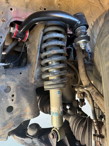 Customer photo review of Upper Control Arms For 1996-2003 2-4" Lift Toyota Tacoma 4Runner 6 lug Front Suspension Lift Kit