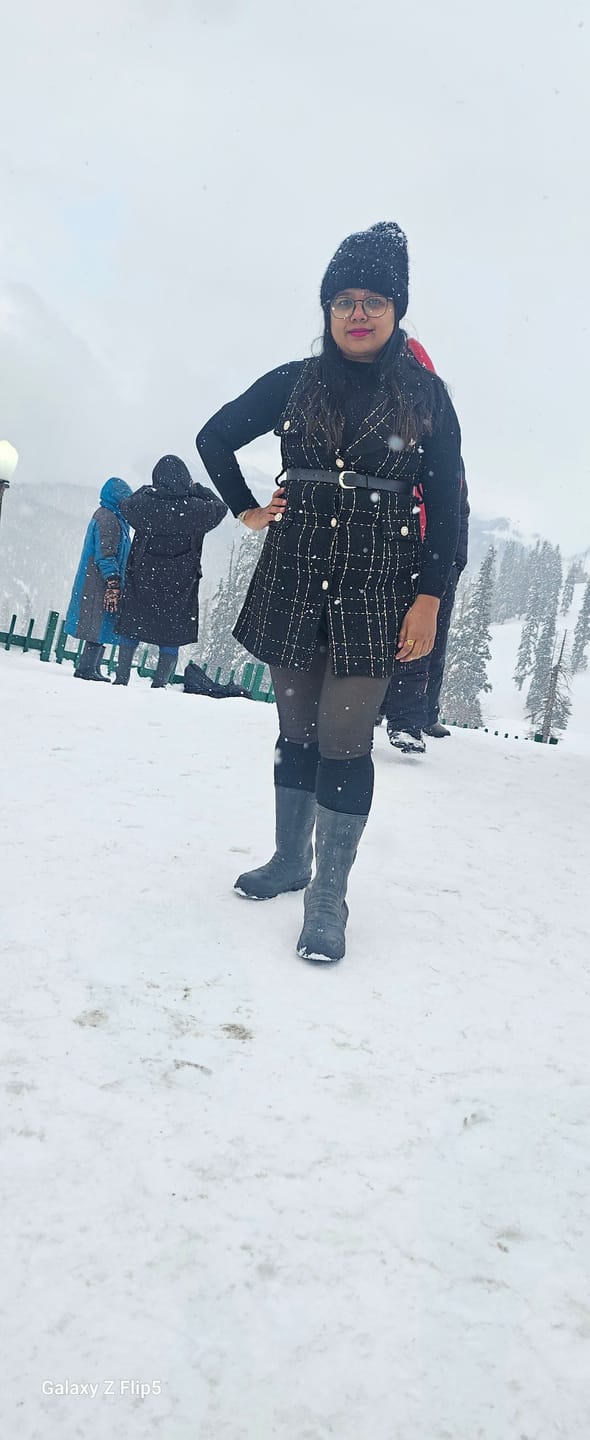 Customer photo review of Rader Set of Top and Woolen Tweed Dress