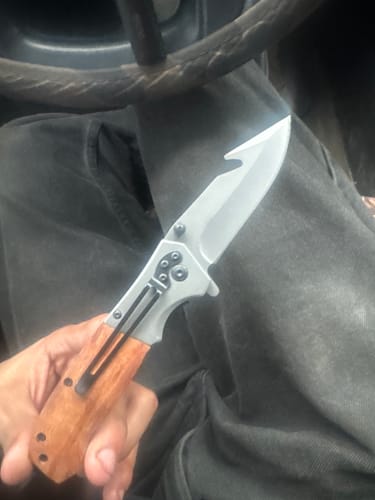 Customer photo review of HOLY GRAIL™ POCKET KNIFE