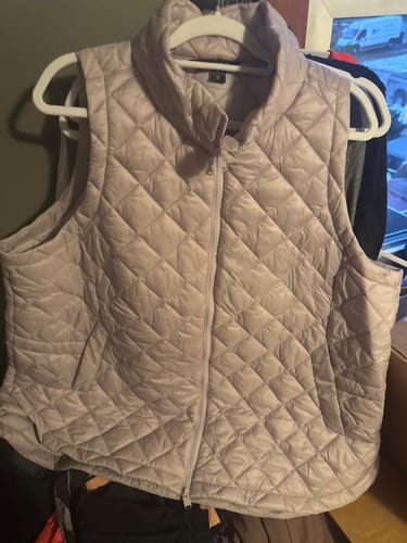 Customer photo review of Women's Activewear Secondhand Wholesale Clothes