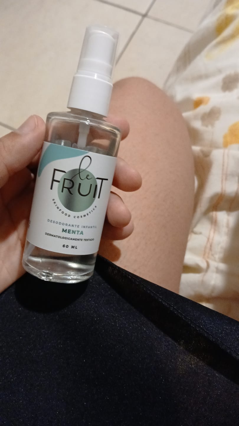 Customer photo review of Desodorante Purificante Teen