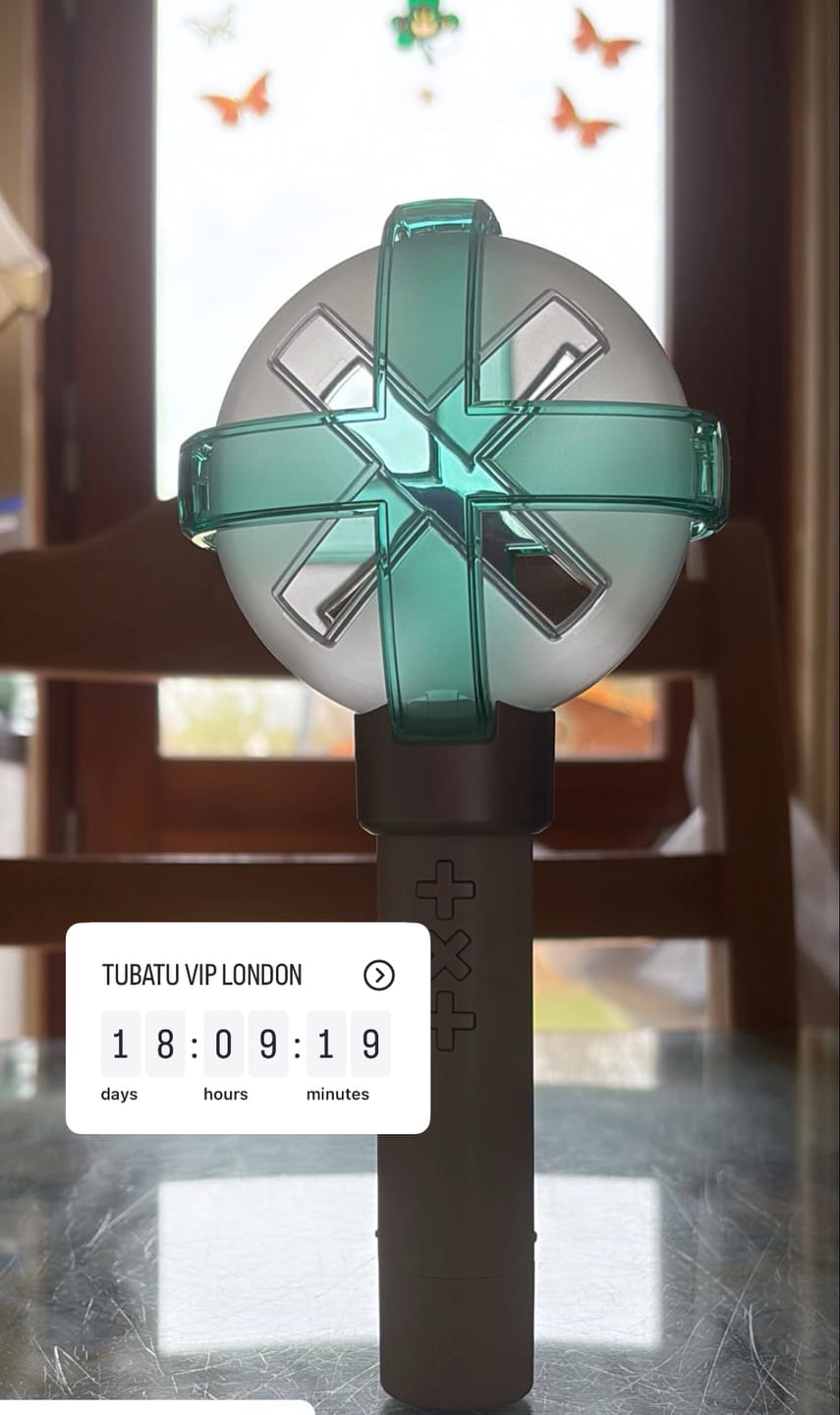 Customer photo review of TXT - OFFICIAL LIGHT STICK VER.2