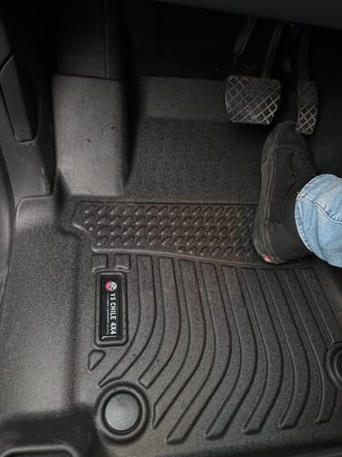 Customer photo review of Pisos Calce Perfecto Volkswagen Amarok años 2011 al 2023