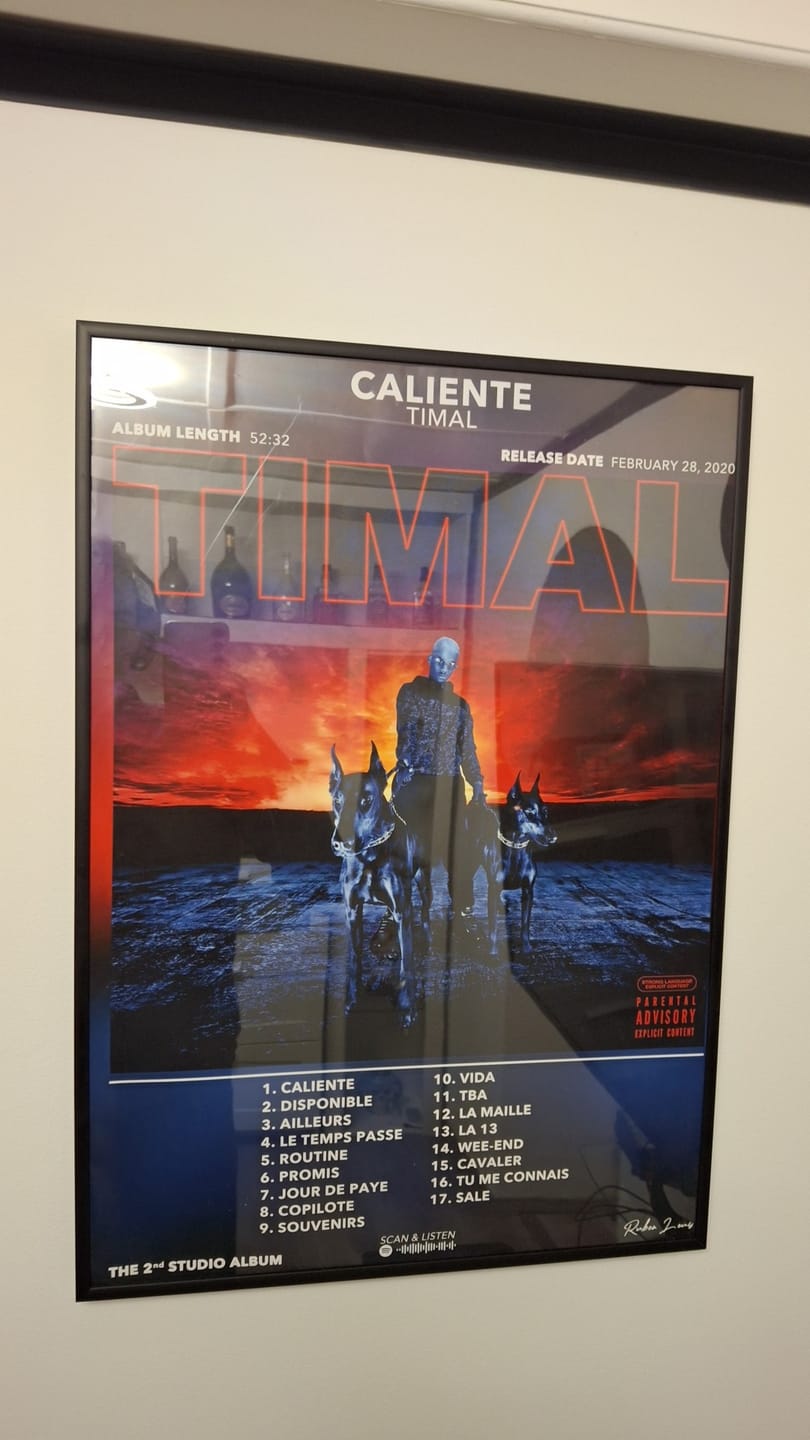 Customer photo review of Poster Caliente Timal