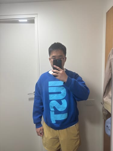 Customer photo review of Vintage Nike 'Just Do It' Sweatshirt (M)