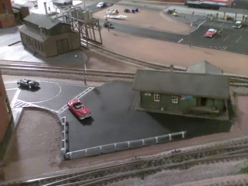 Customer photo review of Walthers SceneMaster 949-4176 Roadway Guardrails -- Kit - 300' 91.4m Scale Long, HO