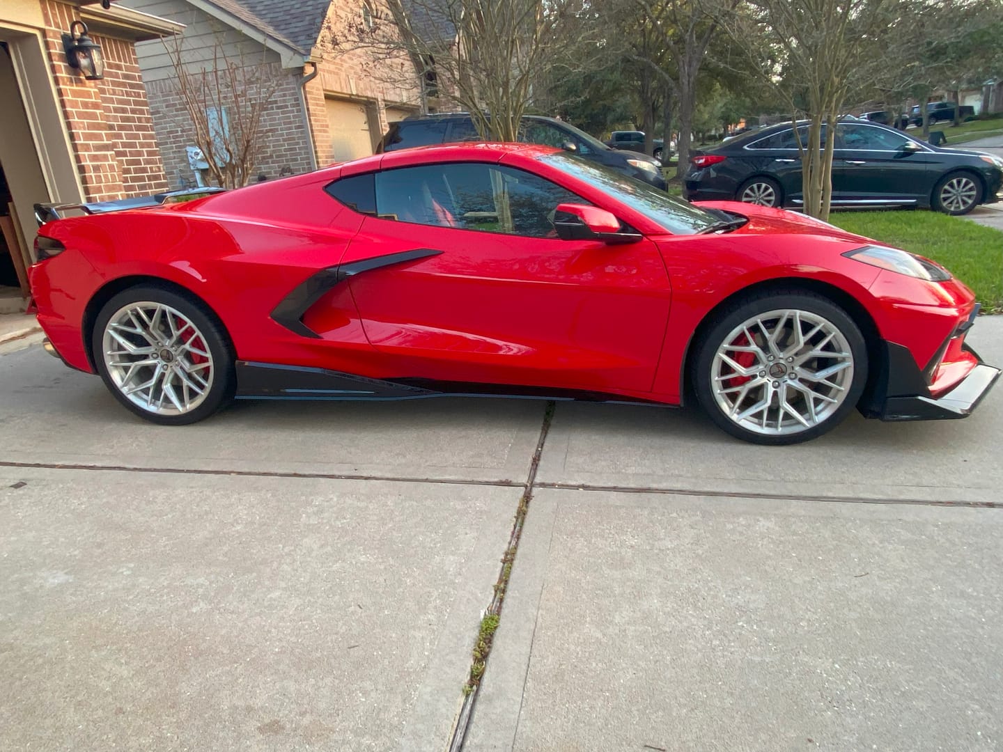 Customer photo review of Chevrolet Corvette C8 3VM Side Skirts