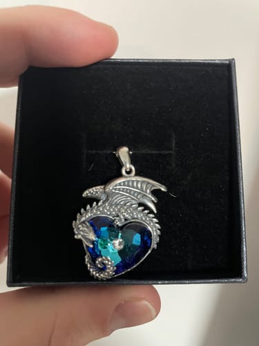 Customer photo review of Collier Dragon Coeur Bleu (Argent)